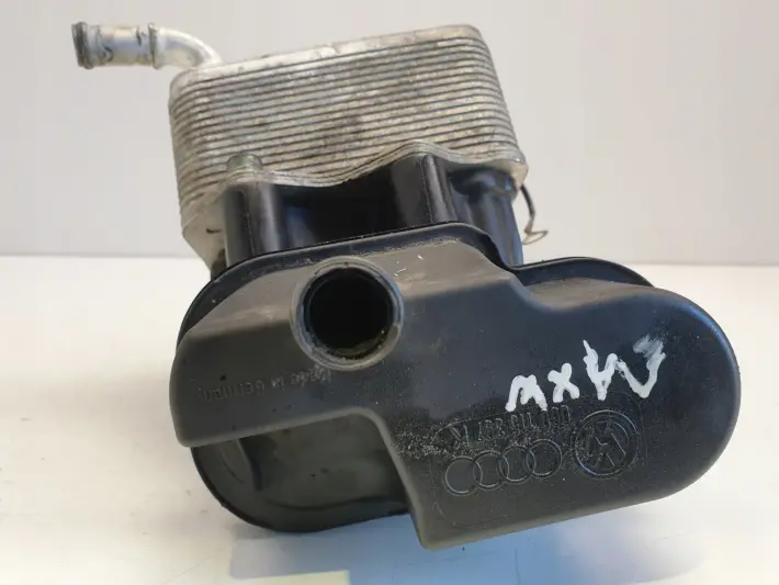 VW Golf V 2.0 FSI OBUDOWA FILTRA OLEJU podstawa