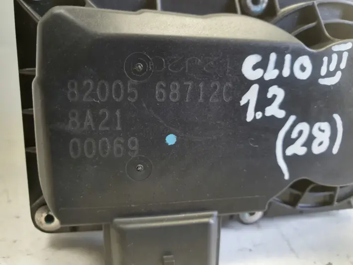 Renault Clio III 1.2 16V PRZEPUSTNICA 8200568712C