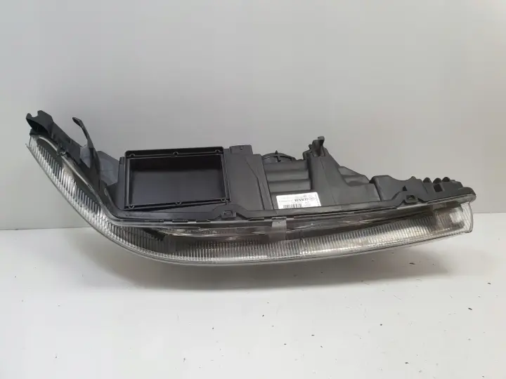 Renault Laguna II 01-05r PRZEDNIA LAMPA LEWA lewy przód 8200002845 89004687