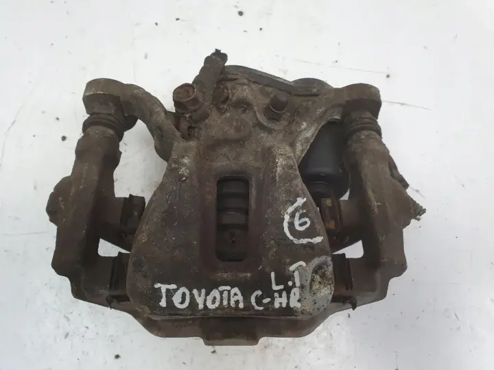 Toyota C-HR TYLNY ZACISK HAMULCOWY lewy tył A006B119B