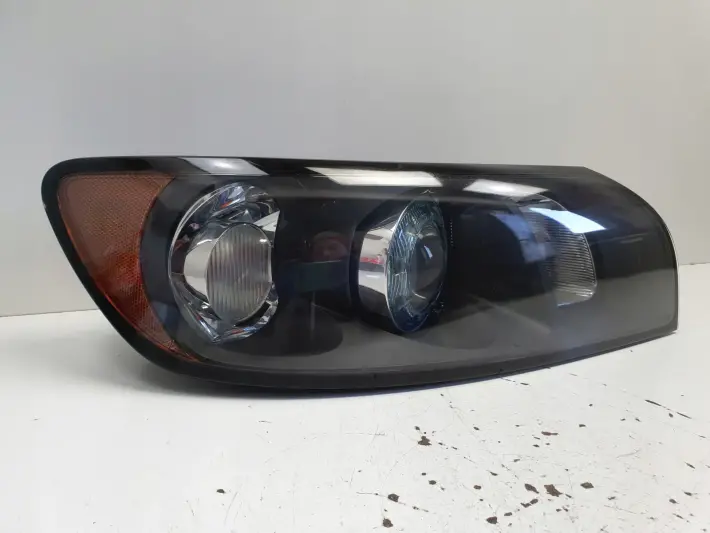 Volvo S40 II V50 XENON PRZEDNIA LAMPA PRAWA prawy przód EUROPA 30698878