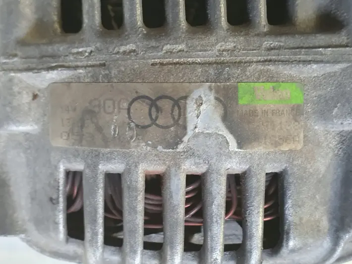 Audi A4 B5 Passat B5 1.6 8V ALTERNATOR valeo