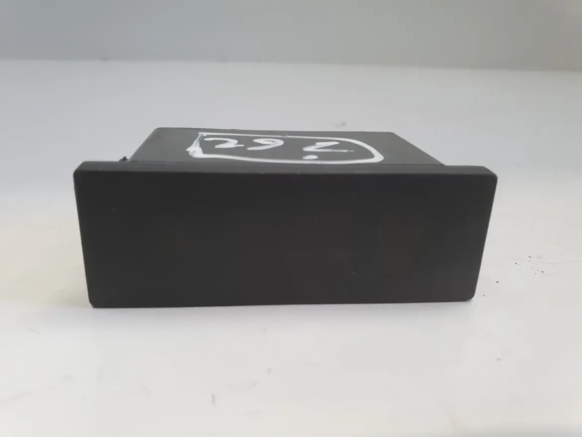 Mazda 2 KB Yaris IV KONTROLKA PODUSZKI AIRBAG wyświetlacz 83950-k0010
