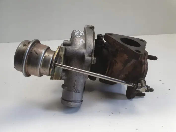 VW Golf IV 1.9 TDI TURBOSPRĘŻARKA 038145701D