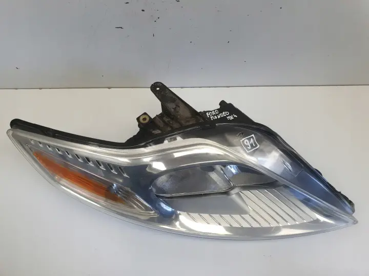 Ford Mondeo IV MK4 07-14r PRZEDNIA LAMPA PRAWA PRAWY PRZÓD anglik