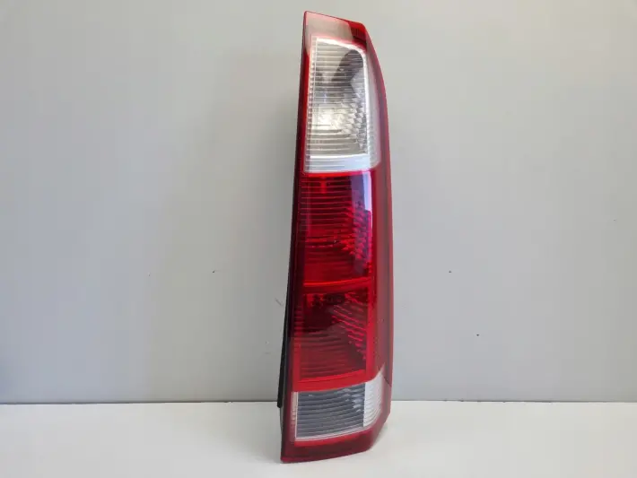 Opel Meriva A 03-05r TYLNIA TYLNA LAMPA PRAWA prawy tył ŁADNA