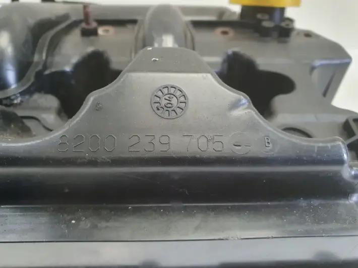 Renault Master II 2.5 DCI POKRYWA ZAWORÓW 8200239705