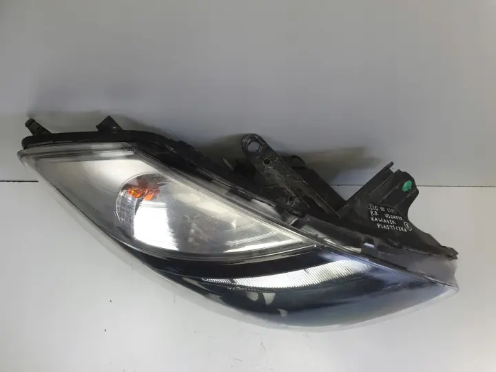 Renault Clio III LIFT PRZEDNIA LAMPA PRAWA prawy przód EUROPA 260107056R