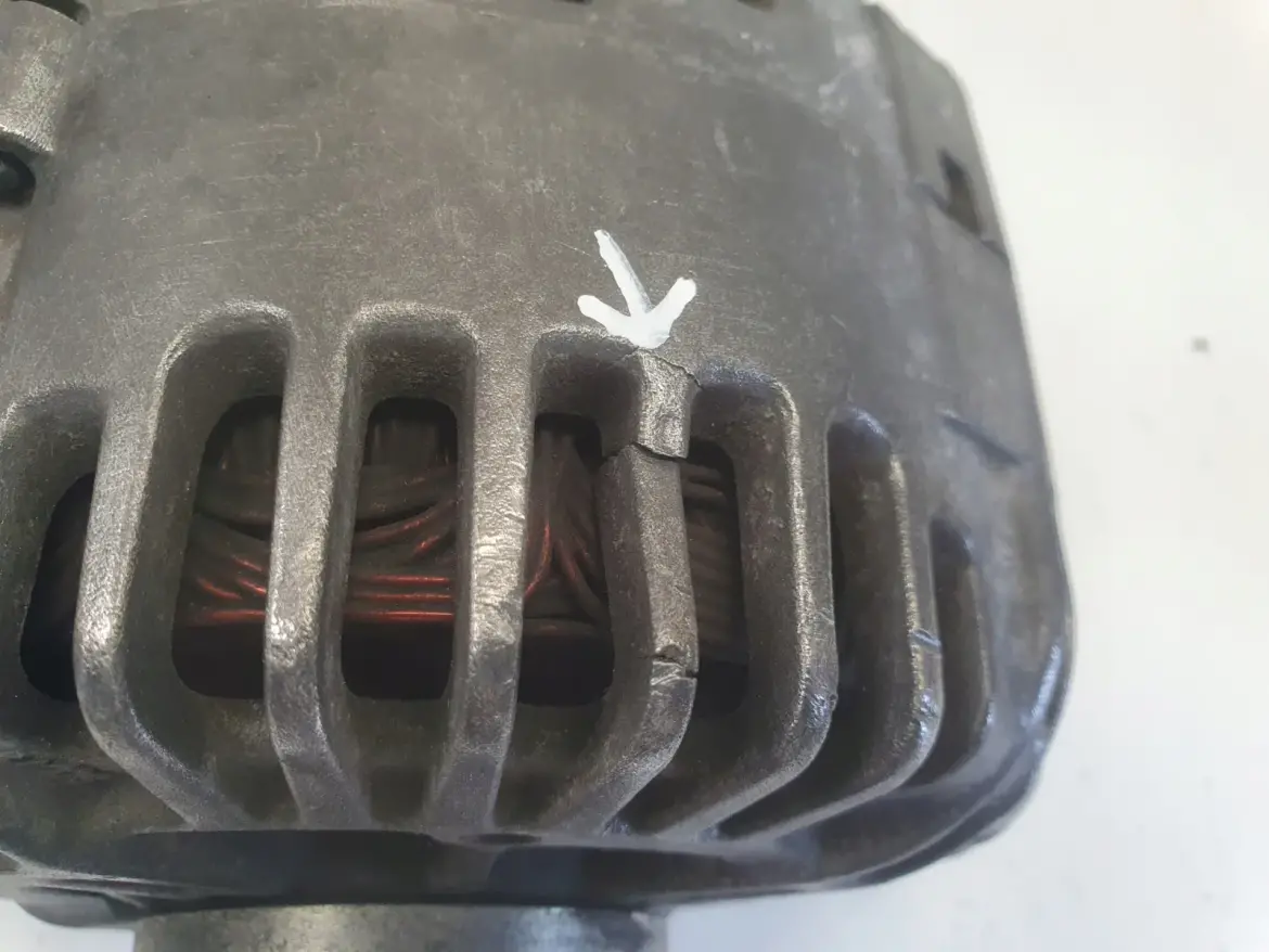Citroen C5 I 2.0 HDI ALTERNATOR 9646321780 valeo