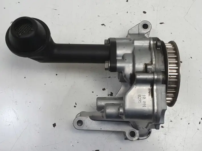 VW Caddy III 1.6 TDI POMPA OLEJU olejowa 03L115105C