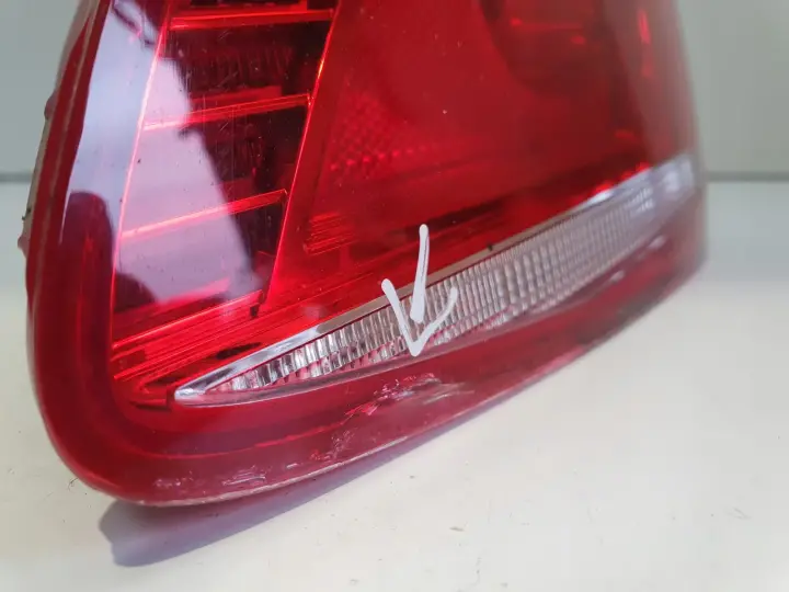 VW Passat B7 sedan 10-14 TYLNA LAMPA PRAWA W KLAPE prawy tył pasażera LED