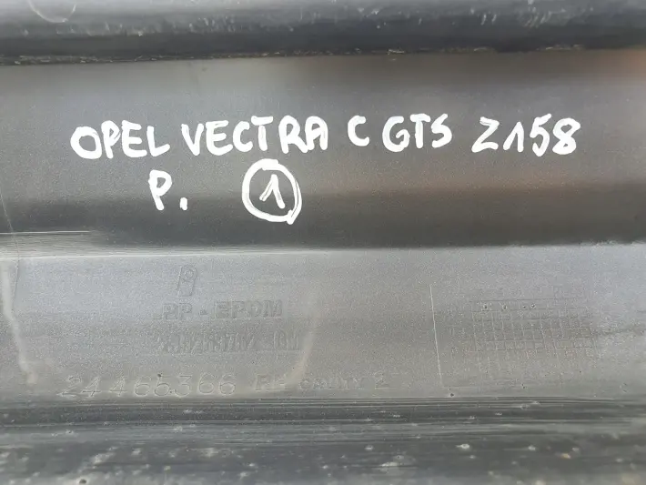 Opel Vectra C GTS PROGI NAKŁADKI PROGOWE komplet