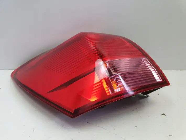 Nissan Qashqai I J10 06-09r TYLNIA LAMPA LEWA LEWY TYŁ kierowcy 39070311