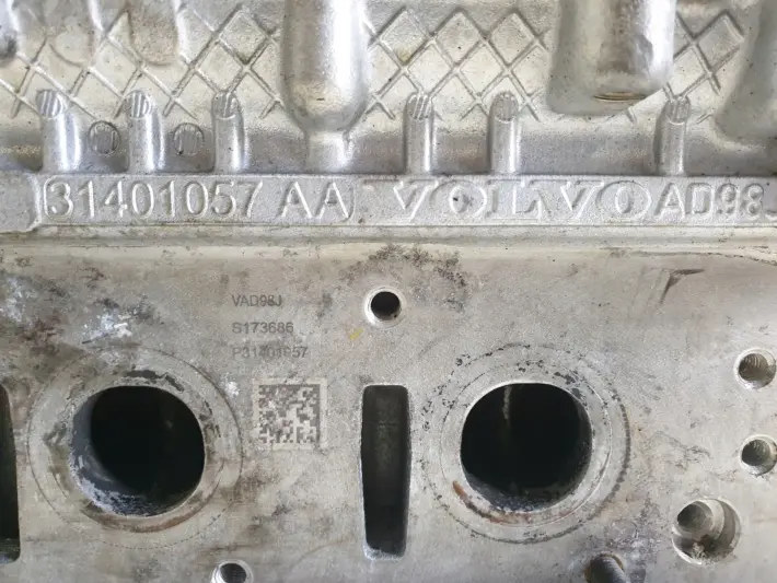 Volvo V60 II 2.0 T GŁOWICA CYLINDRÓW 31401057AA