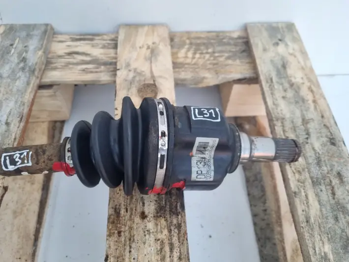 Toyota Urban Cruiser 1.4 D4D LEWA PRZEDNIA PÓŁOŚ półośka lewy przód