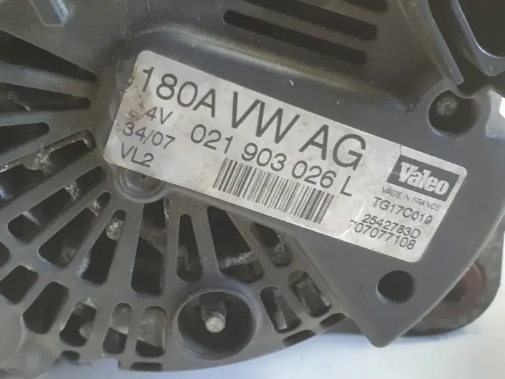 VW Golf V 2.0 TDI ALTERNATOR 021903026L 180A valeo