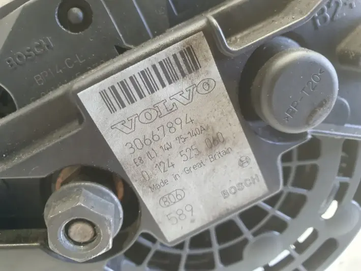 Volvo S60 I V70 II 2.4 D5 ALTERNATOR bosch 30667894 0124525060