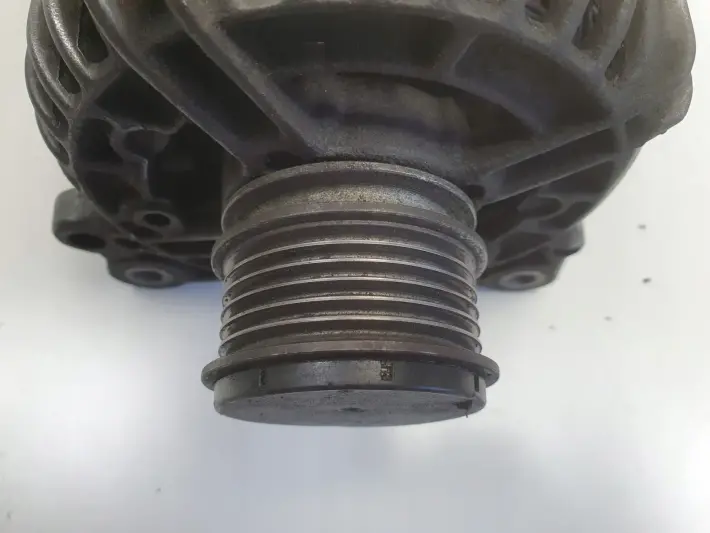 Seat Ibiza II III 1.9 TDI ALTERNATOR Bosch 028903028E 120A