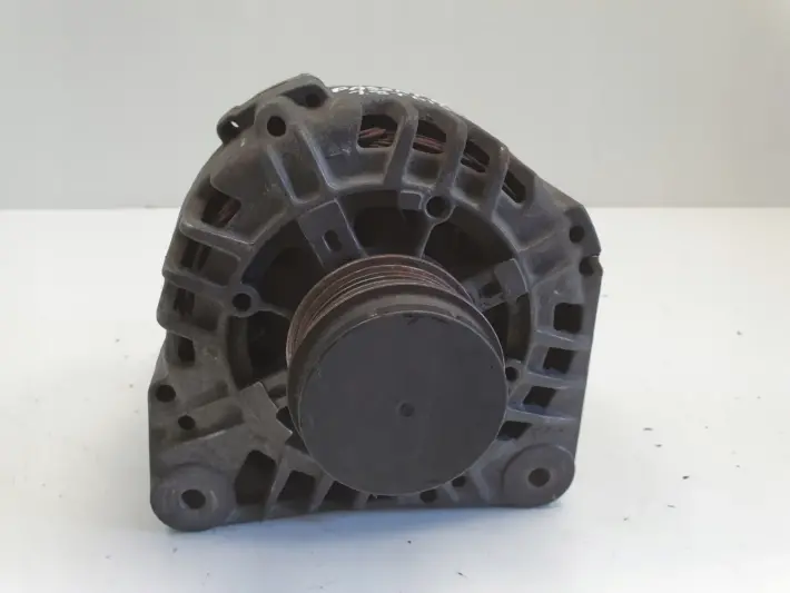 VW Passat B5 Audi A4 B5 A6 C5 1.9 TDI ALTERNATOR Valeo