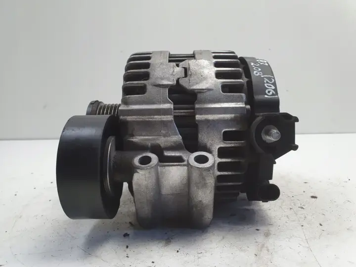 BMW E87 E90 2.0 i ALTERNATOR 0121715017