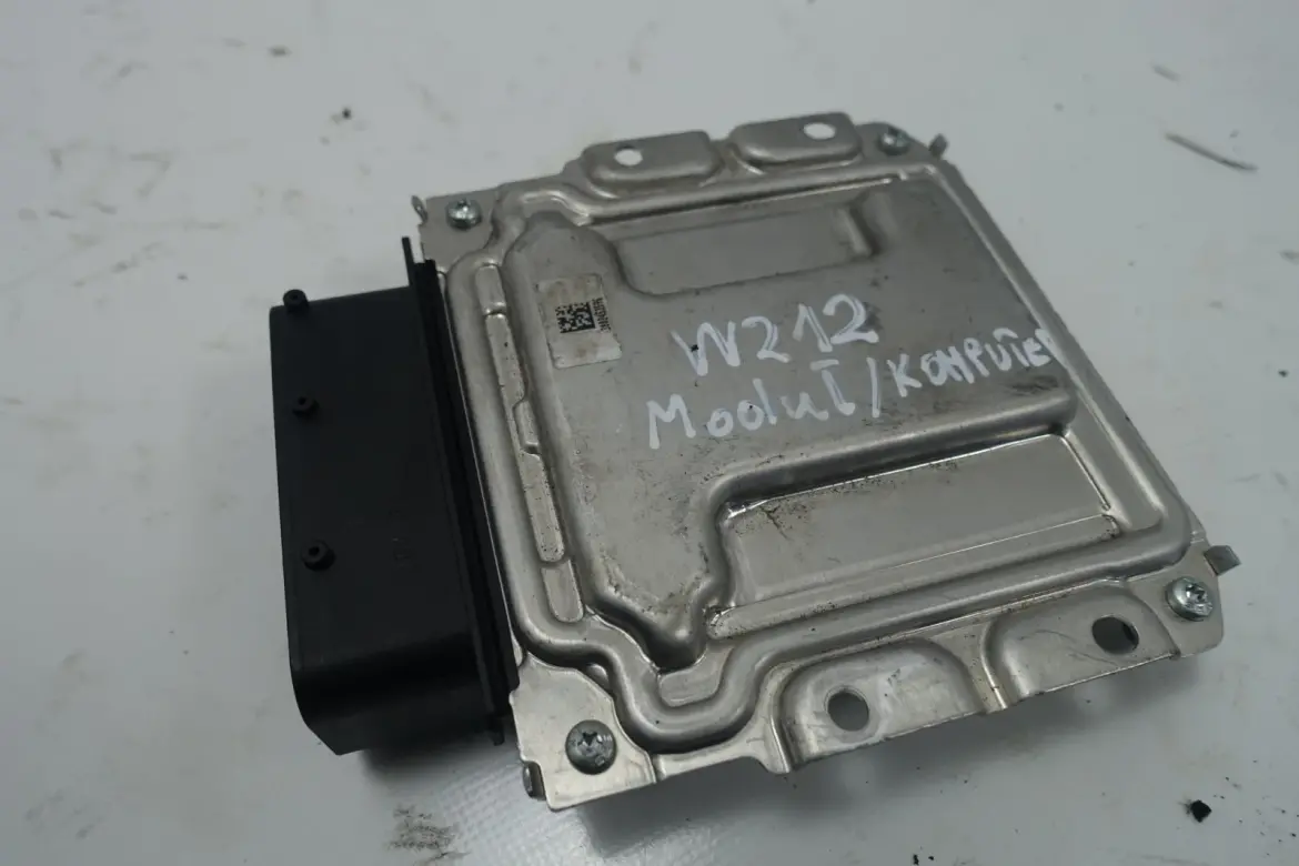 Mercedes w212 STEROWNIK KOMPUTER moduł A0009001804