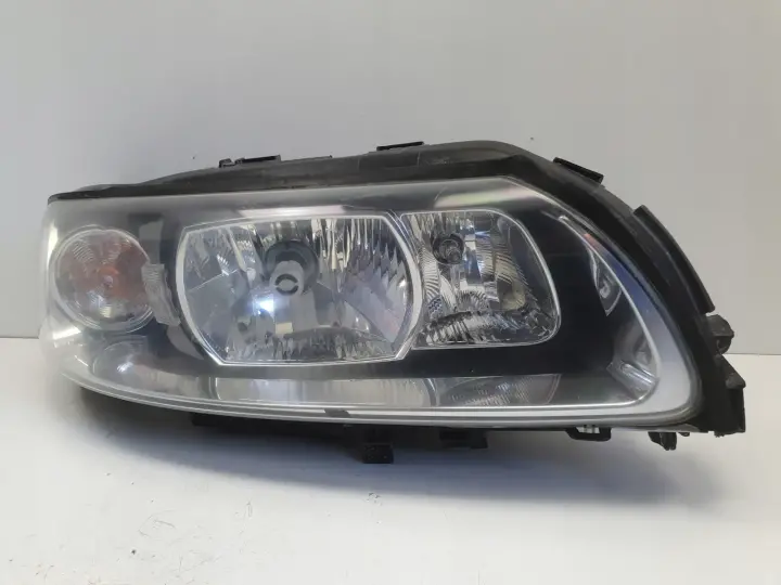 Volvo S60 I V70 II XENON LIFT PRZEDNIA LAMPA PRAWA prawy przód KPL 30784250