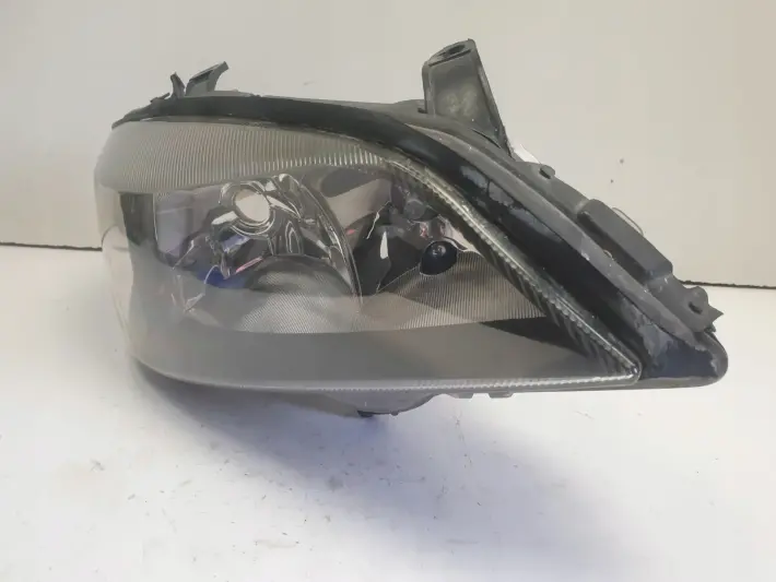 Opel Astra II G PRZEDNIA LAMPA PRAWA prawy przód