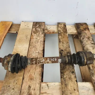 Peugeot 307 1.6 HDI PRZEDNIA PÓŁOŚ PÓŁOŚKA lewa