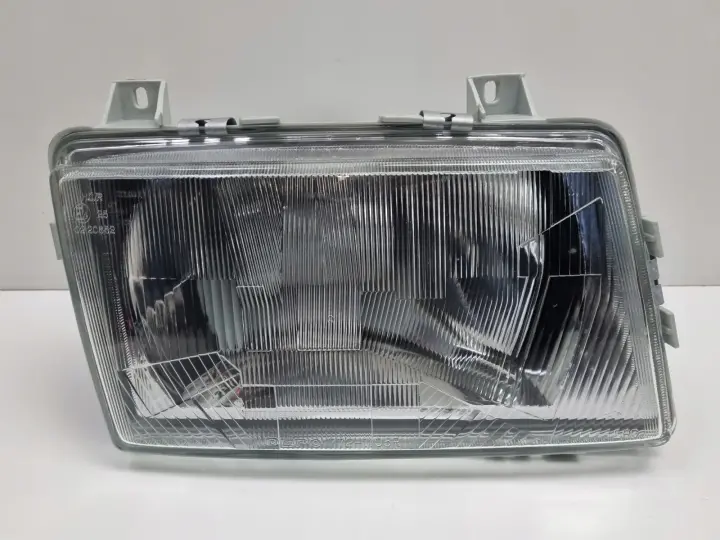 Saab 9000 84-91r PRZEDNIA LAMPA PRAWA PRAWY PRZÓD nowa europa