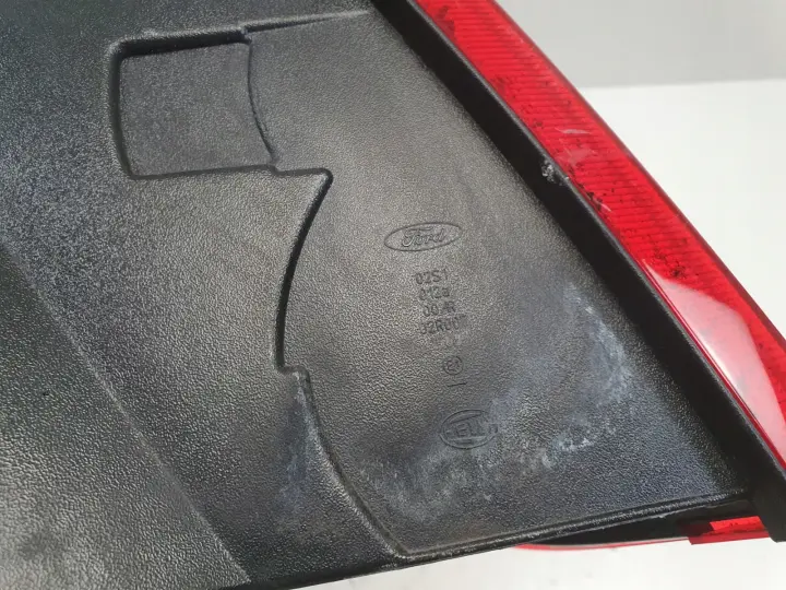 Ford C-Max I 03-06r TYLNA LAMPA PRAWA prawy tył pasażera