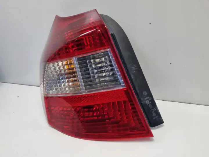 BMW E87 04-07r TYLNIA TYLNA LAMPA LEWA lewy tył ORYGINALNA ŁADNA 6324501