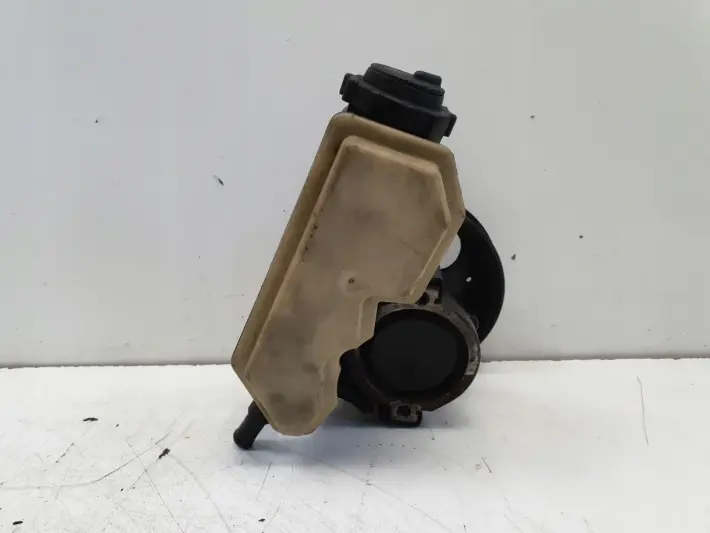 Opel Vectra B 1.6 16V POMPA WSPOMAGANIA 90495957