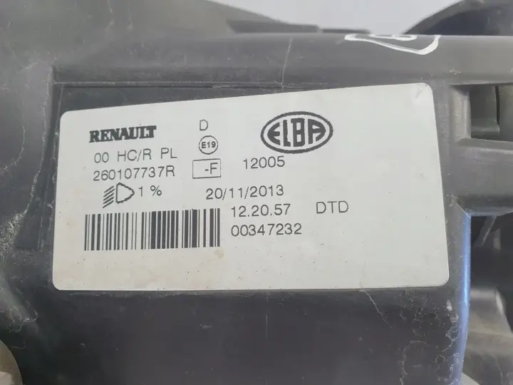 Dacia Logan Sandero II 12-16r PRZEDNIA LAMPA PRAWA prawy przód 260107737R