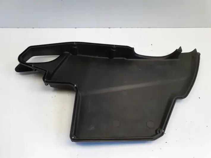 BMW E90 E92 M3 4.0 V8 OBUDOWA pokrywa dolot 70313143
