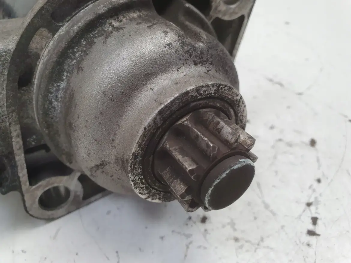 Audi A3 II 8P 1.9 TDI ROZRUSZNIK bosch 0001123012