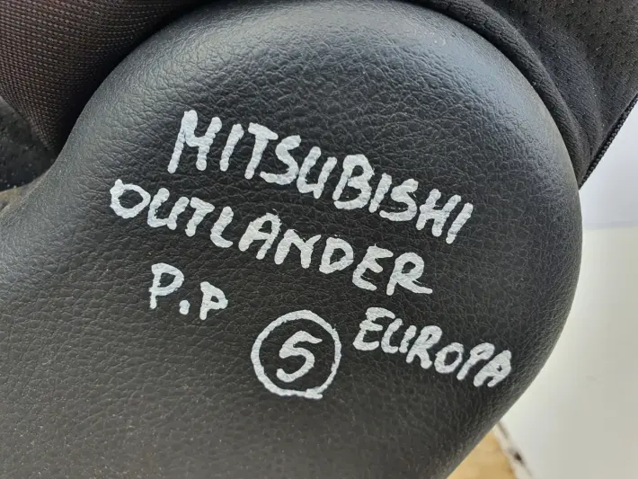Mitsubishi Outlander I PRZEDNI FOTEL PRAWY PASAŻER