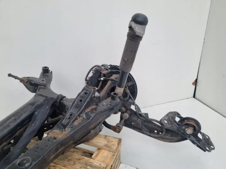 Toyota CHR C-HR 1.8 HYBRYDA TYLNE TYLNIE ZAWIESZENIE TYŁ SANKI TYLNA BELKA