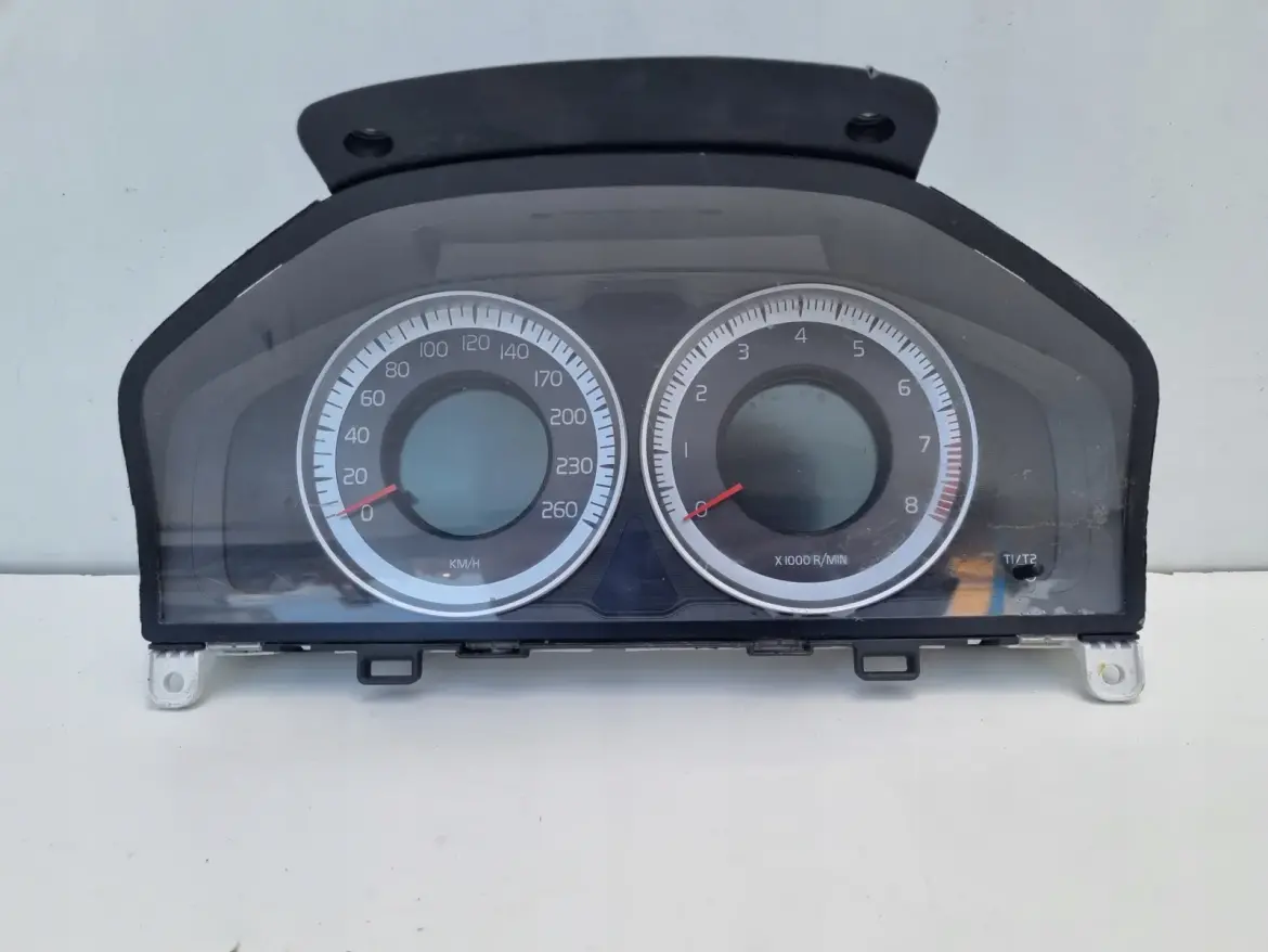 Volvo S80 II V70 III XC70 II 2.0 16V LICZNIK ZEGARY Europa 31343324AA