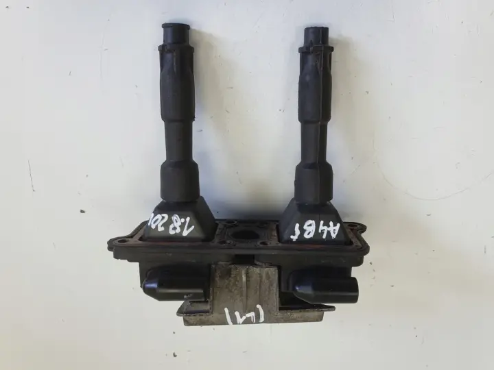 Audi A4 B5 1.8 20V CEWKA ZAPŁONOWA 058905105A