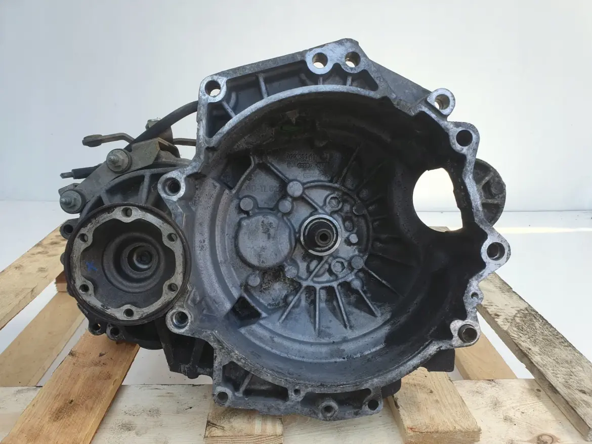 VW Bora 1.6 16V SKRZYNIA BIEGÓW ERT manualna MANUAL
