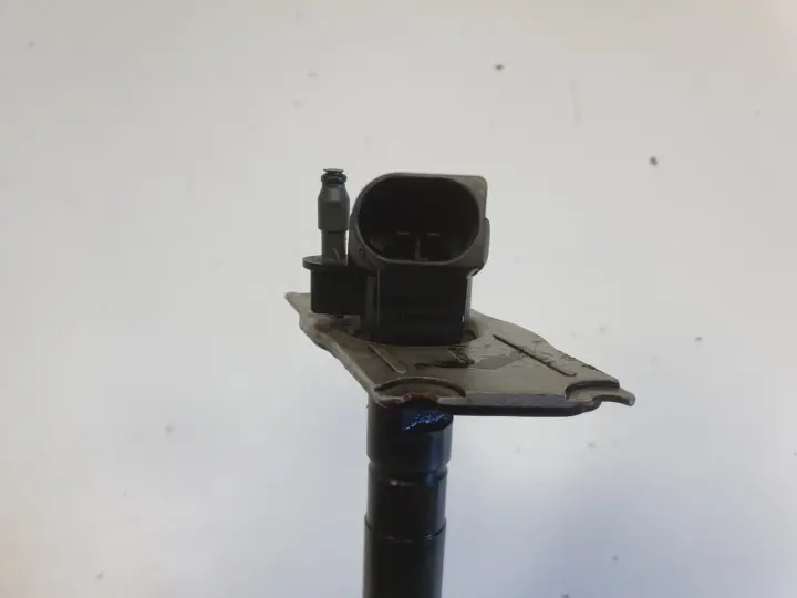 VW Passat B6 2.0 TDI WTRYSKIWACZ wtrysk 03L130855X 0986435366
