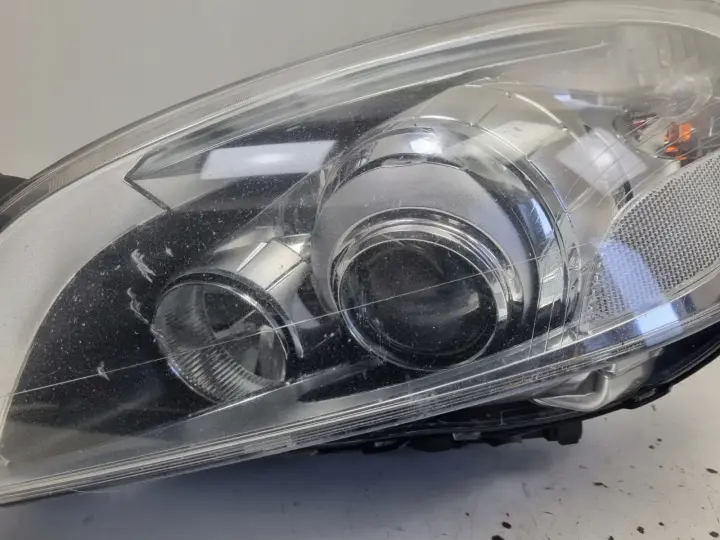 Volvo V60 S60 II PRZEDNIA LAMPA LEWA lewy przód XENON 31299990