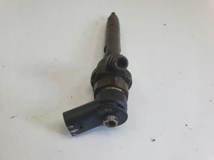 BMW E87 E90 E91 2.0 D WTRYSKIWACZ wtrysk 0445110601