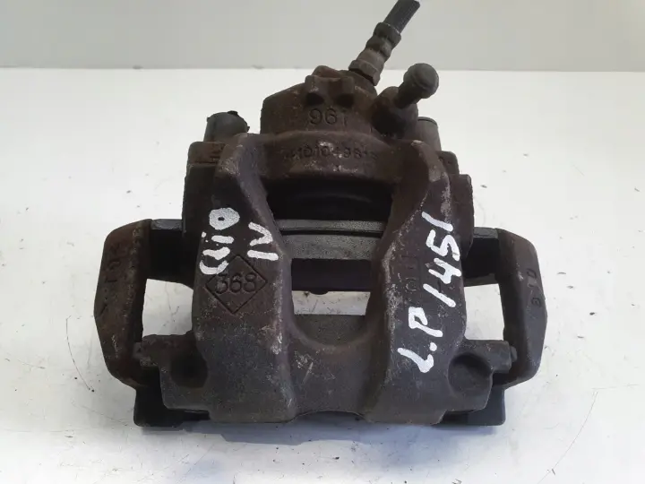 Renault Clio IV LEWY PRZEDNI ZACISK HAMULCOWY przód kierowcy 410104961R