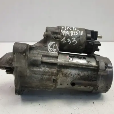 Toyota Yaris III 1.33 VVTI ROZRUSZNIK 28100-0Y020