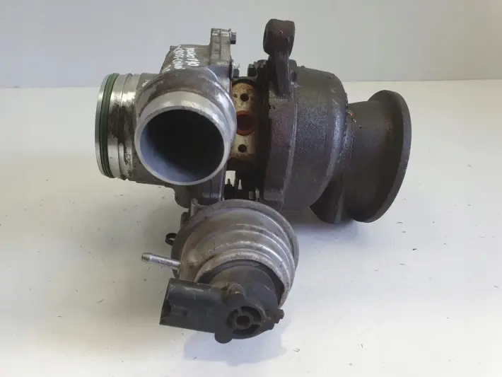 Volvo XC60 S60 V60 II 2.0 D3 TURBOSPRĘŻARKA turbo 31493379