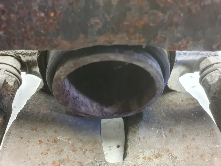 Toyota Rav4 III PRZEDNI ZACISK HAMULCOWY prawy przód kierowcy advics 63-28