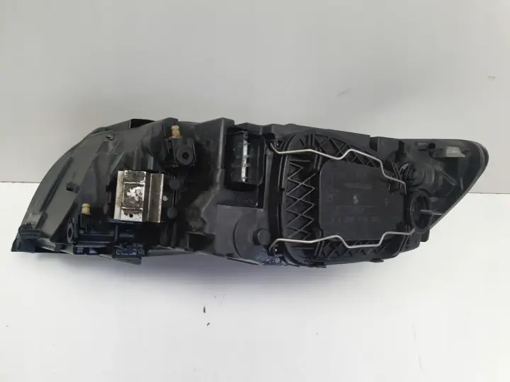 Volvo S40 II V50 LIFT PRZEDNIA LAMPA PRAWA prawy przód 0301237202 31265695
