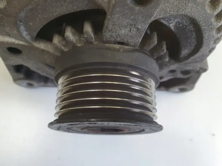 Volvo S40 II V50 2.0 D ALTERNATOR 36050997