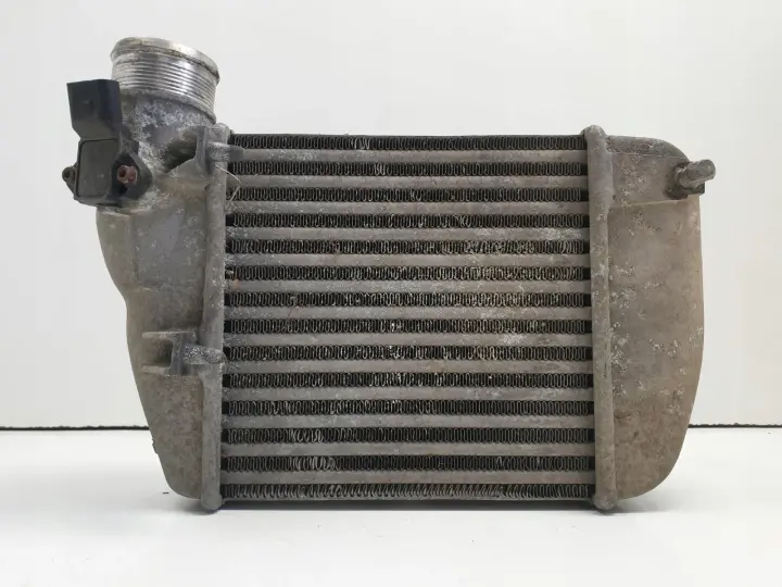 Audi A6 C6 2.0 TDI CHŁODNICA POWIETRZA Intercooler
